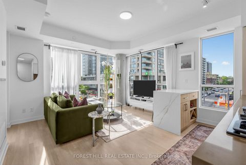 Photo 2 at 326 - 501 St Clair Avenue W, Casa Loma, Toronto