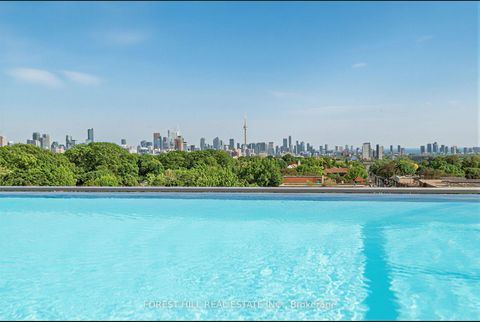 Photo 19 at 326 - 501 St Clair Avenue W, Casa Loma, Toronto