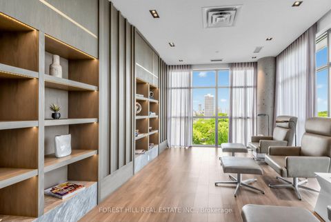 Photo 24 at 326 - 501 St Clair Avenue W, Casa Loma, Toronto
