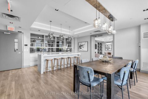 Photo 25 at 326 - 501 St Clair Avenue W, Casa Loma, Toronto
