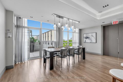 Photo 26 at 326 - 501 St Clair Avenue W, Casa Loma, Toronto