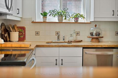 Photo 14 at 100 Harding Boulevard, Cliffside, Toronto
