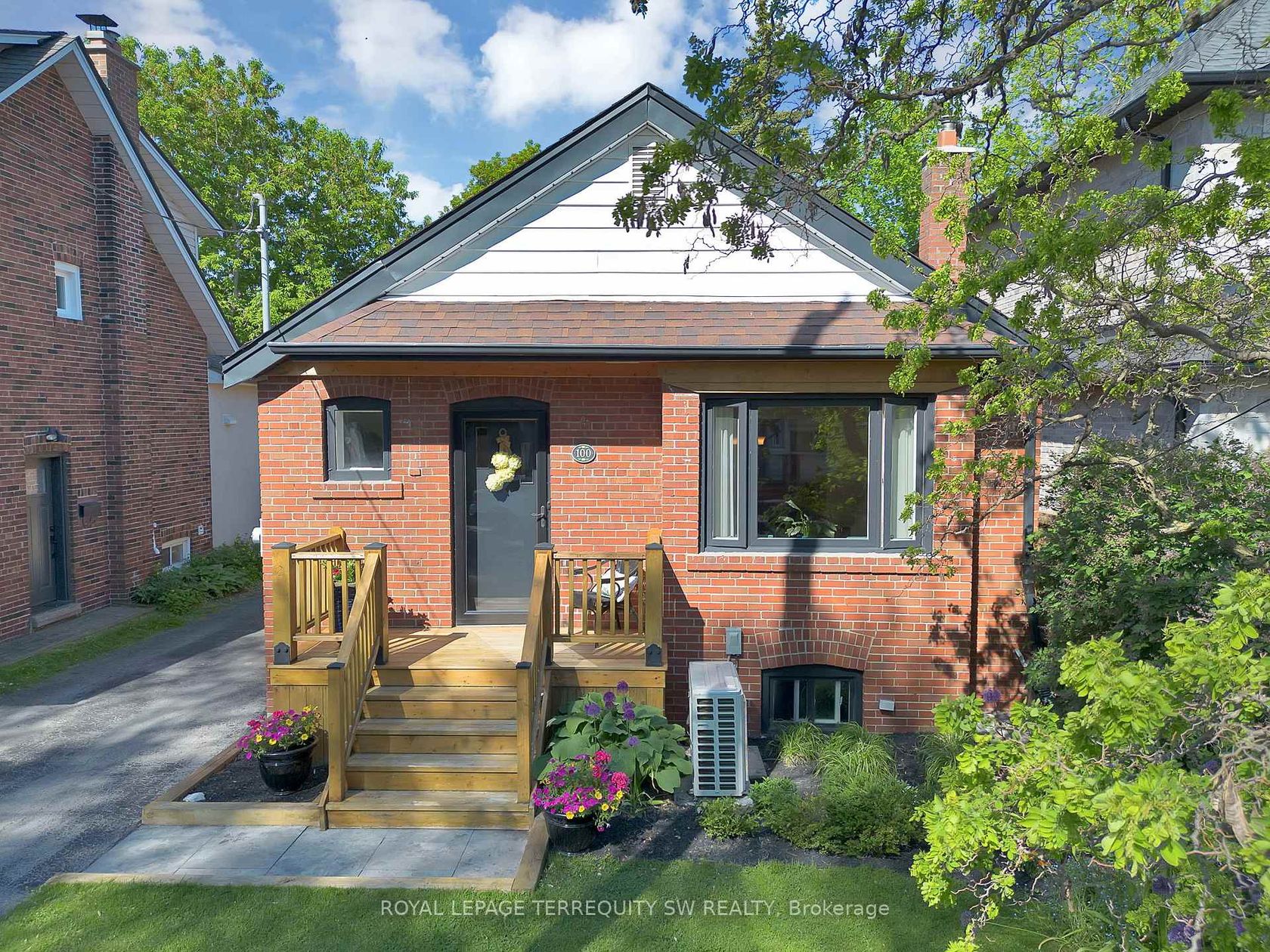 100 Harding Boulevard, Cliffside, Toronto 