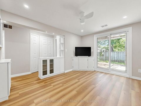 Photo 6 at 141 - 25 Collinsgrove Road, West Hill, Toronto