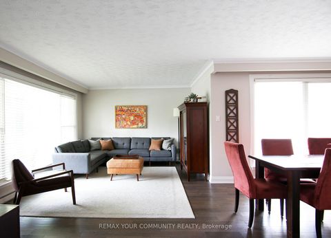Photo 6 at 215 Honiton Street, Bathurst Manor, Toronto