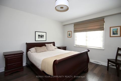Photo 15 at 215 Honiton Street, Bathurst Manor, Toronto