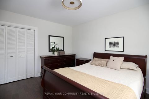 Photo 16 at 215 Honiton Street, Bathurst Manor, Toronto
