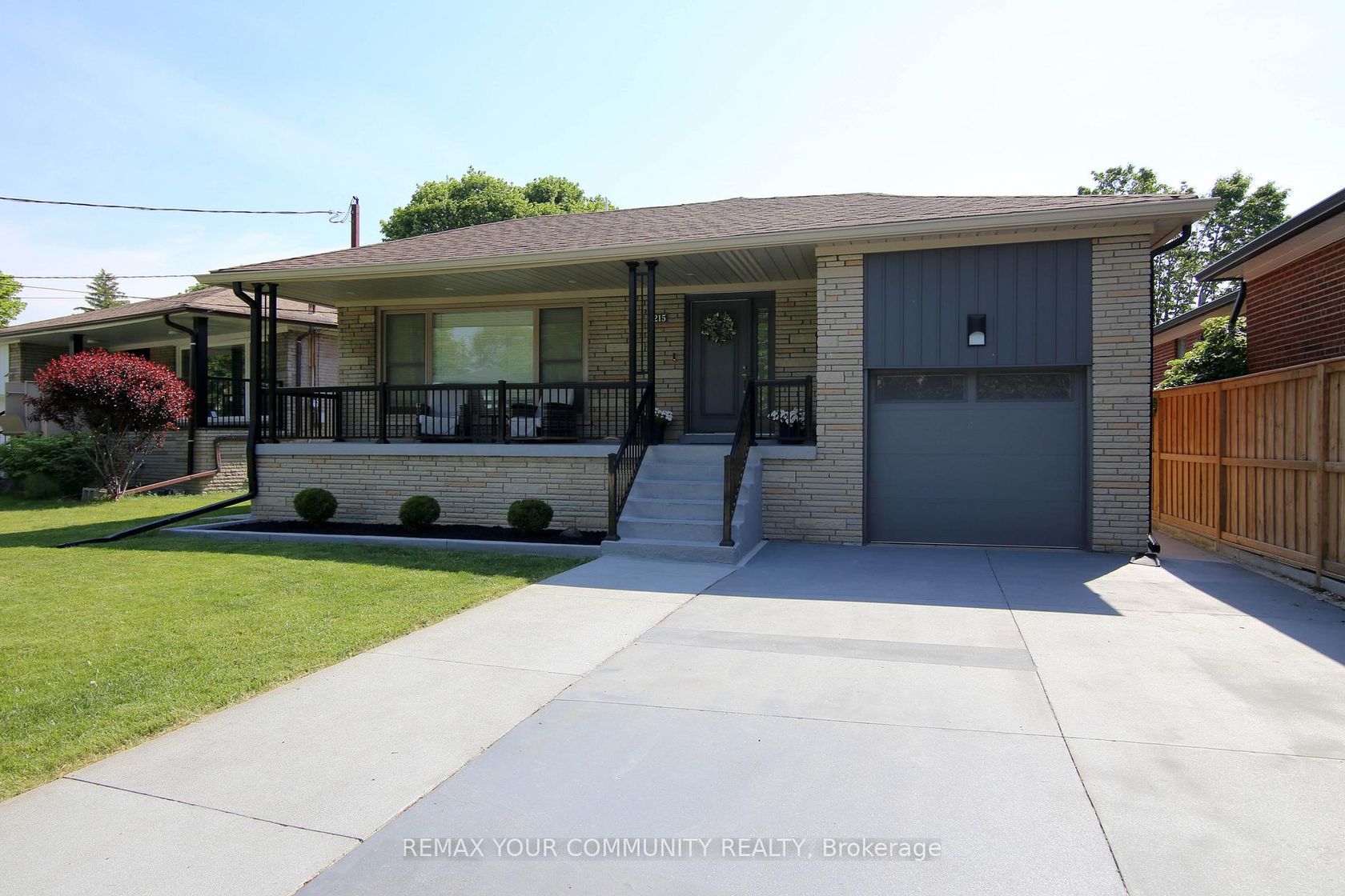 215 Honiton Street, Bathurst Manor, Toronto photo 7