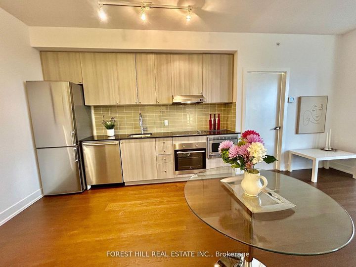 Photo 4 at 716 - 7 Kenaston Garden, Bayview Village, Toronto