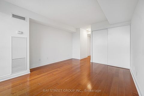Photo 13 at 4105 - 763 Bay Street, Bay Street Corridor, Toronto