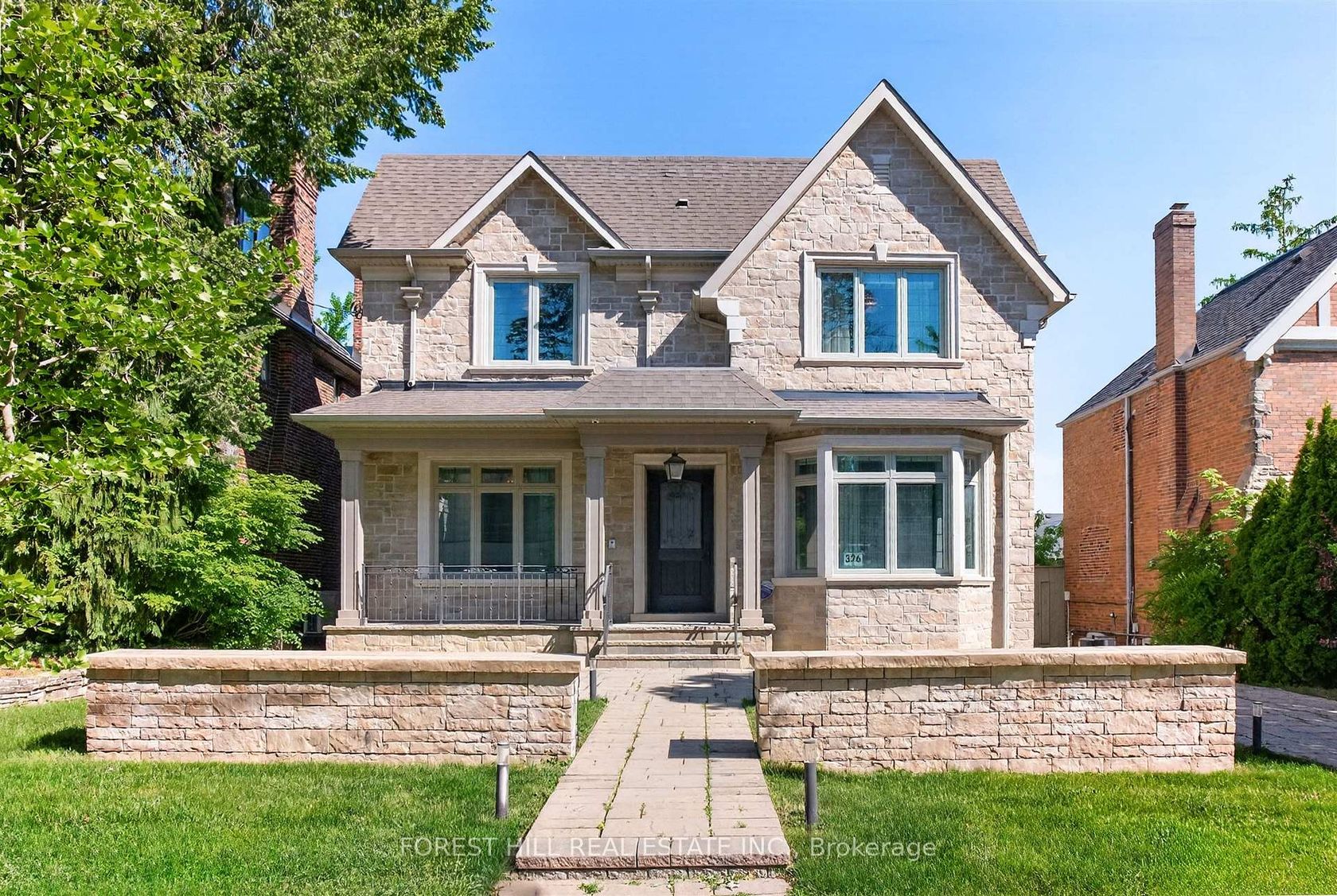 326 Lytton Boulevard, Lawrence Park South, Toronto photo number 2