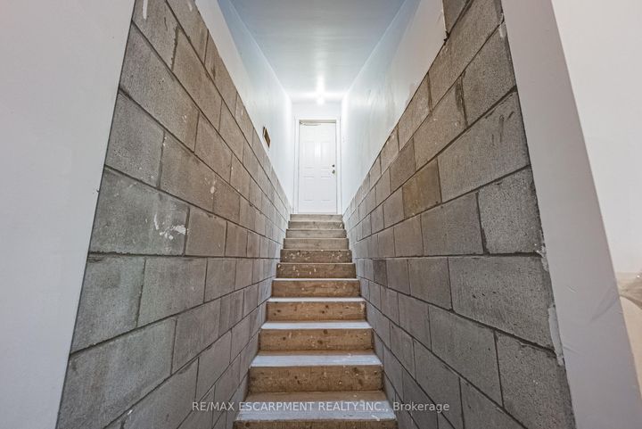 Photo 41 at 399 Golf Links Road, Ancaster, Hamilton