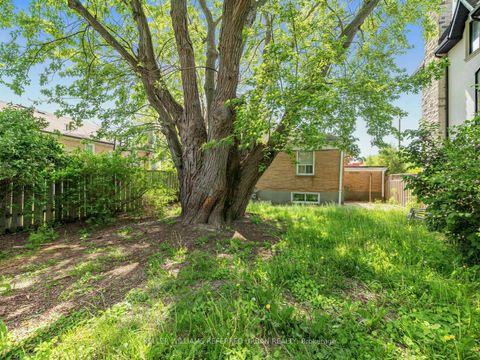 Photo 31 at 23 Yeomans Road, Clanton Park, Toronto