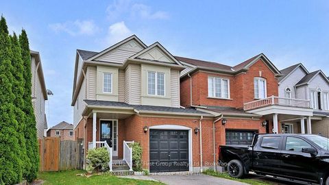Photo 2 at 39 Robideau Place, Pringle Creek, Whitby