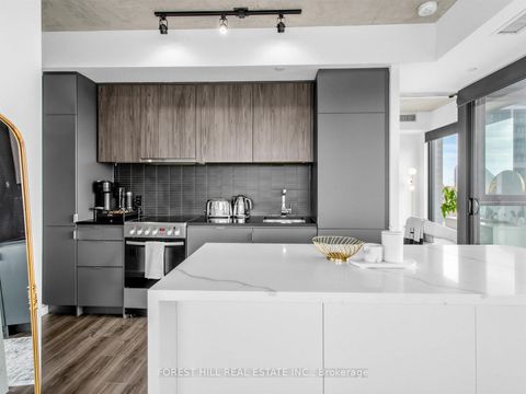 Photo 6 at 519 - 7 Smith Crescent, Queensway, Toronto