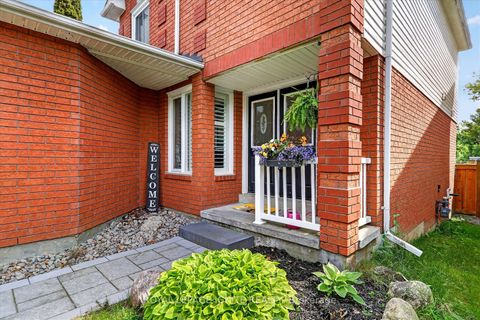 Photo 7 at 14 Elephant Hill Drive, Bowmanville, Clarington