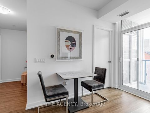 Photo 7 at 711 - 1 Yorkville Avenue, Annex, Toronto