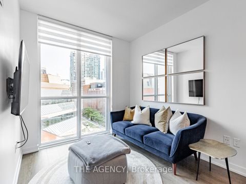 Photo 9 at 711 - 1 Yorkville Avenue, Annex, Toronto