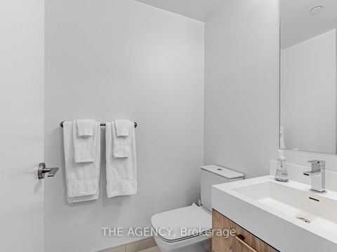 Photo 15 at 711 - 1 Yorkville Avenue, Annex, Toronto