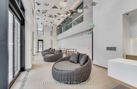 Photo 19 at 711 - 1 Yorkville Avenue, Annex, Toronto