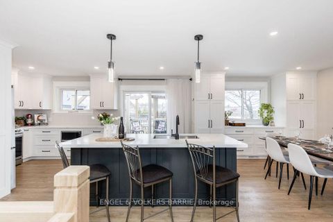 Photo 2 at 68 Ottaway Avenue, Wellington, Barrie