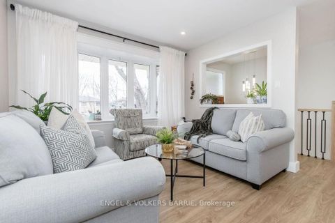 Photo 8 at 68 Ottaway Avenue, Wellington, Barrie