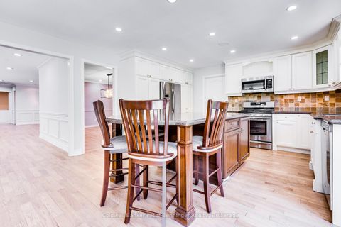 Photo 10 at 152 Treegrove Circle, Hills of St Andrew, Aurora