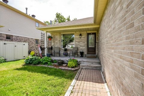 Photo 1 at 24 Pae Drive, Painswick North, Barrie