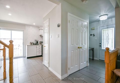 Photo 4 at 24 Pae Drive, Painswick North, Barrie