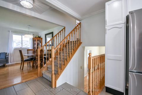 Photo 9 at 24 Pae Drive, Painswick North, Barrie