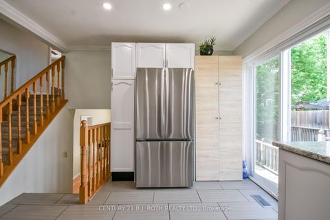 Photo 10 at 24 Pae Drive, Painswick North, Barrie