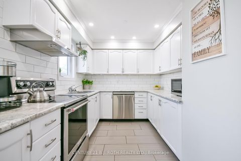 Photo 11 at 24 Pae Drive, Painswick North, Barrie