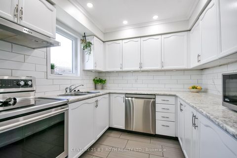 Photo 12 at 24 Pae Drive, Painswick North, Barrie