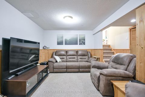 Photo 26 at 24 Pae Drive, Painswick North, Barrie
