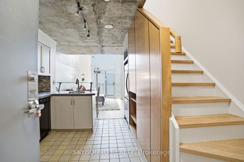 Photo 4 at 802 - 255 Richmond Street E, Moss Park, Toronto