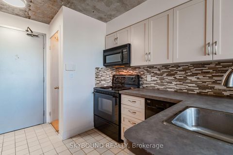 Photo 7 at 802 - 255 Richmond Street E, Moss Park, Toronto