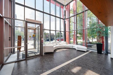 Photo 2 at 922 - 15 James Finlay Way, CFB, Toronto