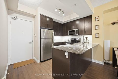 Photo 8 at 922 - 15 James Finlay Way, CFB, Toronto