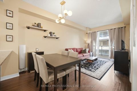 Photo 10 at 922 - 15 James Finlay Way, CFB, Toronto