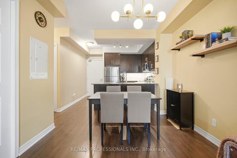 Photo 11 at 922 - 15 James Finlay Way, CFB, Toronto