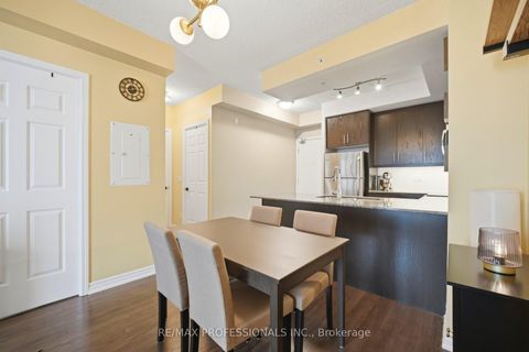 Photo 12 at 922 - 15 James Finlay Way, CFB, Toronto