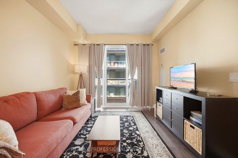 Photo 14 at 922 - 15 James Finlay Way, CFB, Toronto