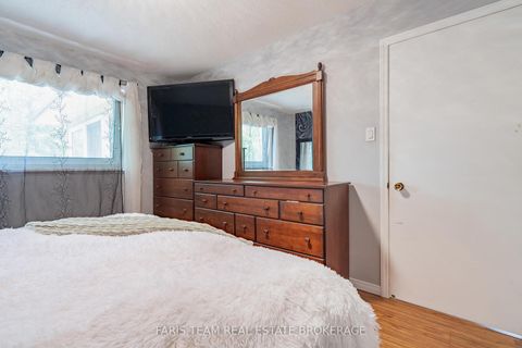 Photo 17 at 82 Bayview Drive, Allandale Heights, Barrie