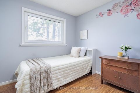 Photo 18 at 82 Bayview Drive, Allandale Heights, Barrie