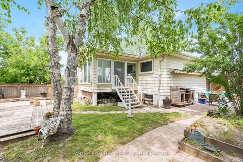 Photo 35 at 82 Bayview Drive, Allandale Heights, Barrie