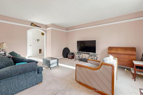 Photo 4 at 323 Waratah Avenue, Leslie Valley, Newmarket