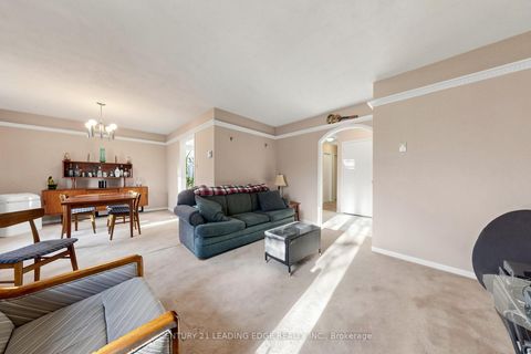 Photo 6 at 323 Waratah Avenue, Leslie Valley, Newmarket