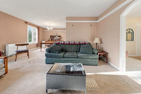 Photo 7 at 323 Waratah Avenue, Leslie Valley, Newmarket
