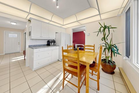 Photo 11 at 323 Waratah Avenue, Leslie Valley, Newmarket