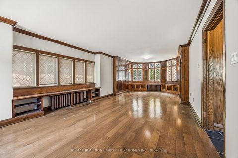 Photo 4 at 138 Fallingbrook Road, Cliffside, Toronto